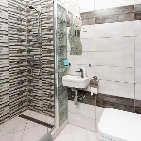 아파트 Charles' Haven In The Heart Of 부다페스트