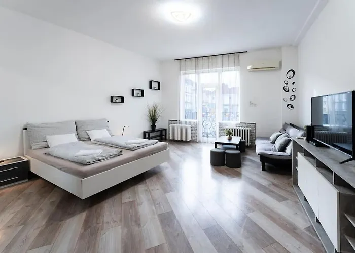 Charles' Haven In The Heart Of *