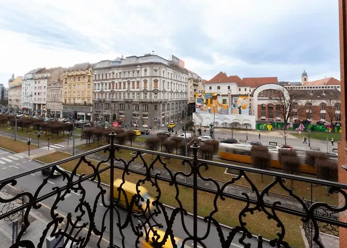 Apartament Charles' Haven In The Heart Of *