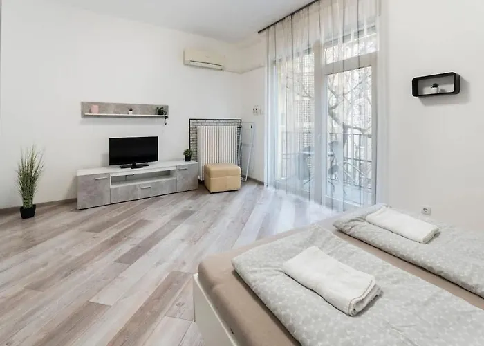 Apartament Charles' Haven In The Heart Of